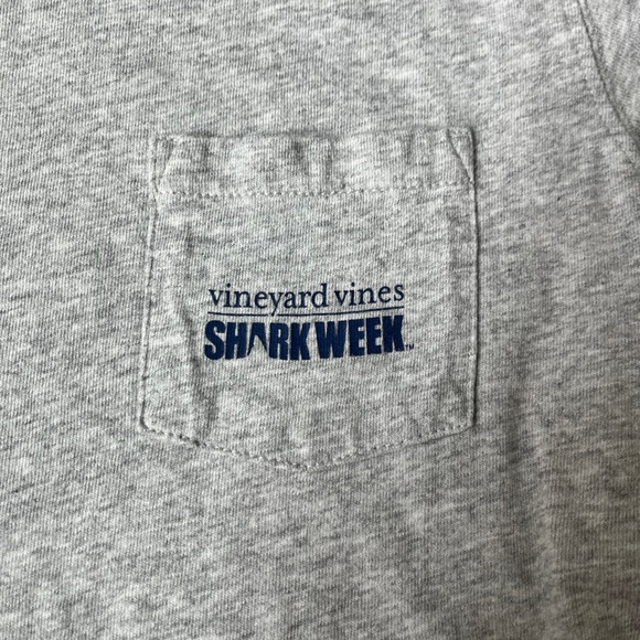 Vineyard vines shark week size small - Picture 5 of 5